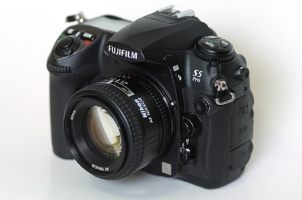 FUJIFILM デジタル一眼レフカメラ FinePix S5pro